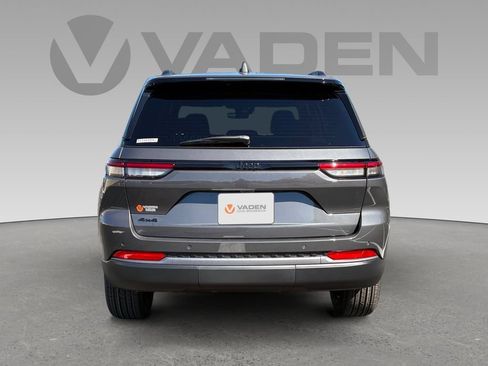 New 2026 Jeep Grand Cherokee Altitude AWD/4WD image 22