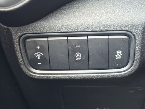 Used 2021 Kia Soul LX FWD image 18