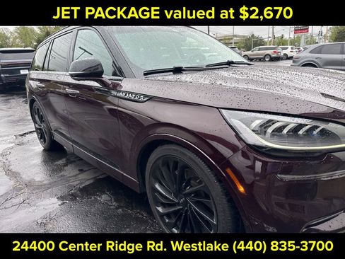 Used 2023 Lincoln Aviator Reserve w/ Equipment Group 201A image 5