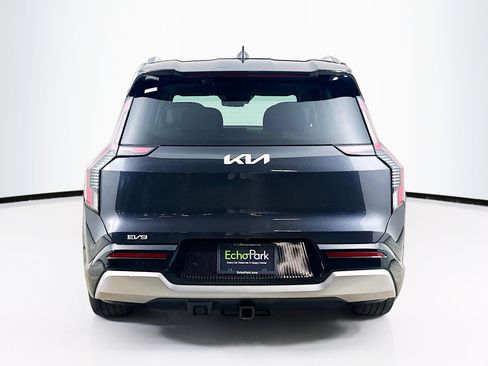 Used 2024 Kia EV9 Land AWD/4WD image 7