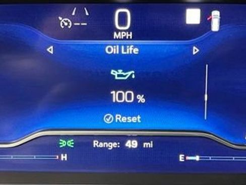 Used 2022 Chevrolet Tahoe RST w/ Luxury Package AWD/4WD image 27