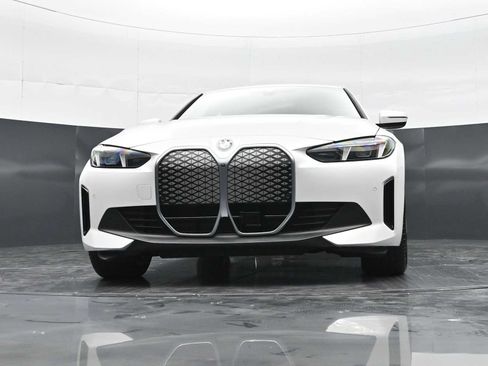 New 2026 BMW i4 xDrive40i w/ Premium Package AWD/4WD image 25