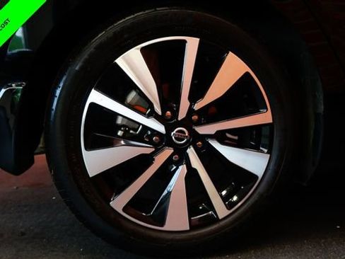 Certified 2021 Nissan Sentra SV w/ SV Premium Package FWD image 83