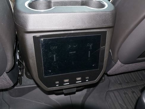 New 2026 GMC Yukon Denali Ultimate w/ LPO, Floor Liner Package AWD/4WD image 17