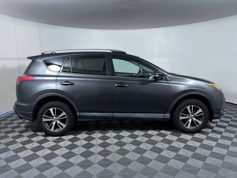Used 2016 Toyota RAV4 XLE FWD image 4