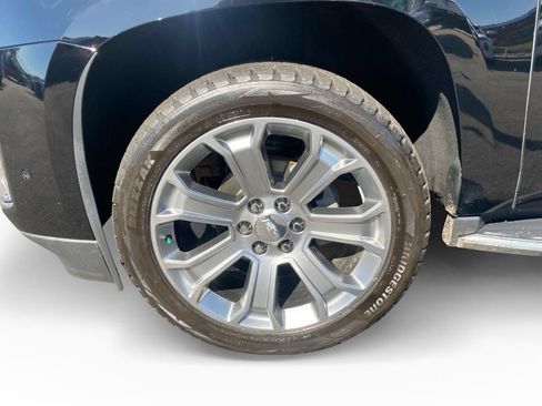 Used 2019 Cadillac Escalade Premium Luxury AWD/4WD image 9