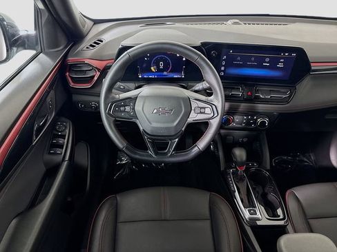 Used 2024 Chevrolet TrailBlazer RS w/ Driver Confidence Package image 22