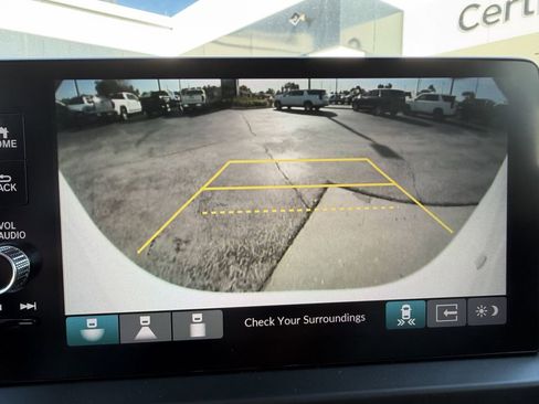 New 2025 Honda Pilot Touring image 24