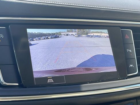 Used 2023 Buick Enclave Essence w/ Experience Buick Package image 19