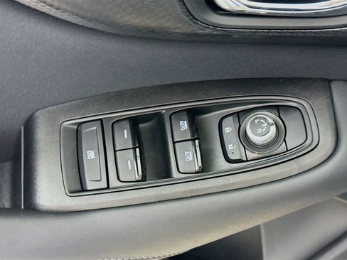 Used 2025 Subaru Outback Premium w/ Popular Package #1A AWD/4WD image 20