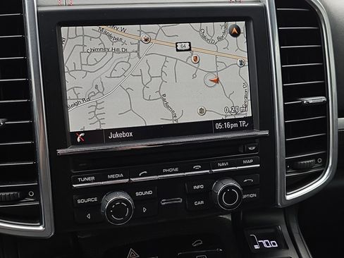 Used 2016 Porsche Cayenne GTS image 22