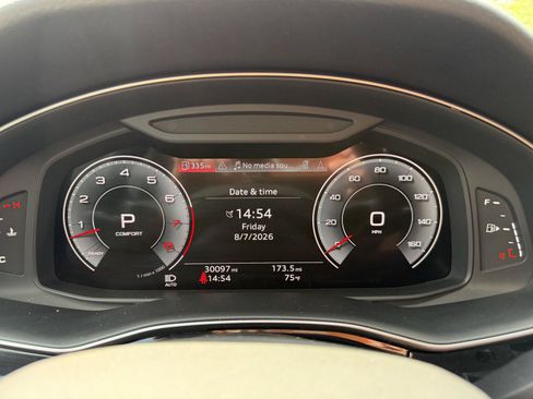 Used 2023 Audi Q8 Premium Plus w/ Premium Plus Package AWD/4WD image 14