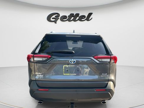 Used 2022 Toyota RAV4 XLE w/ Convenience Package AWD/4WD image 6