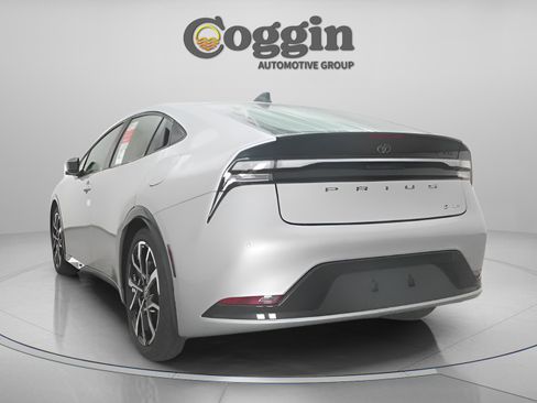 New 2026 Toyota Prius Plug-In Hybrid image 12