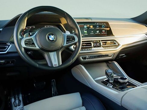 Used 2022 BMW X6 xDrive40i w/ Executive Package image 58