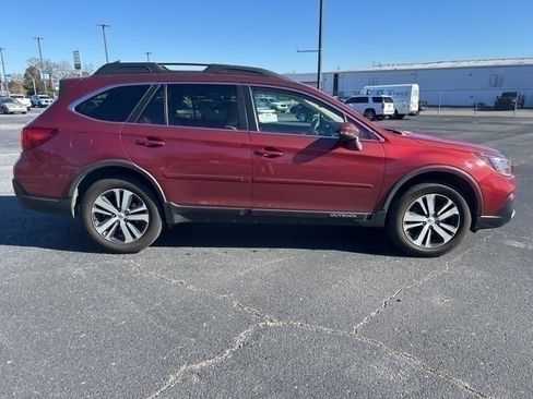 Used 2019 Subaru Outback 2.5i Limited image 5