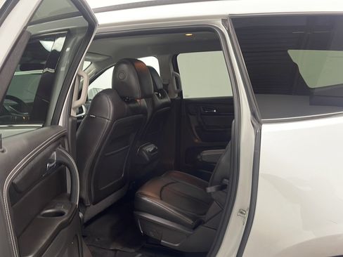Used 2016 Chevrolet Traverse LT FWD image 14