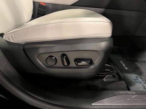 Used 2023 Lexus RX 350h image 41