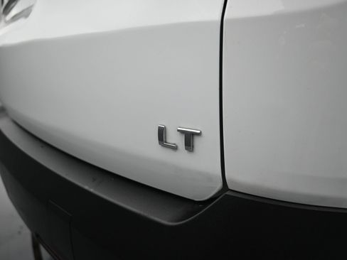 Certified 2023 Chevrolet Traverse LT AWD/4WD image 36