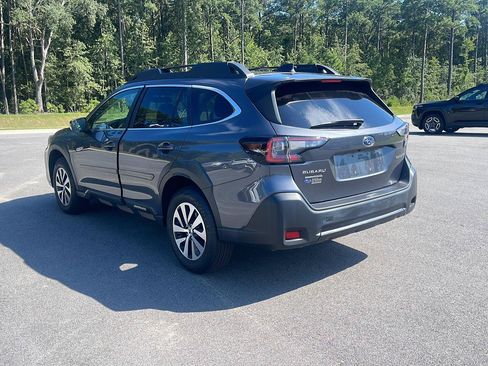 Used 2024 Subaru Outback Premium AWD/4WD image 6