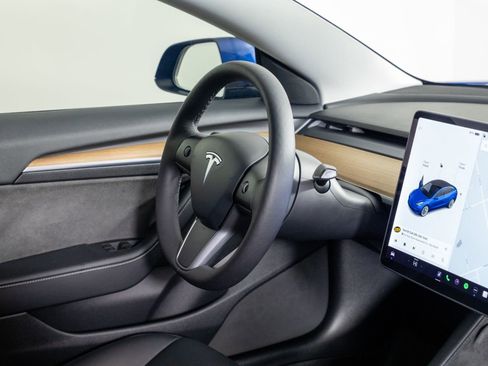 Used 2021 Tesla Model 3 Long Range image 24