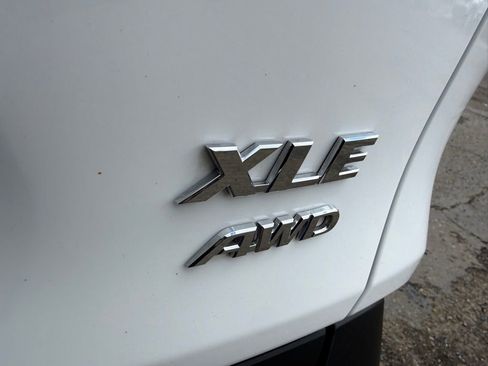 Used 2022 Toyota RAV4 XLE image 8