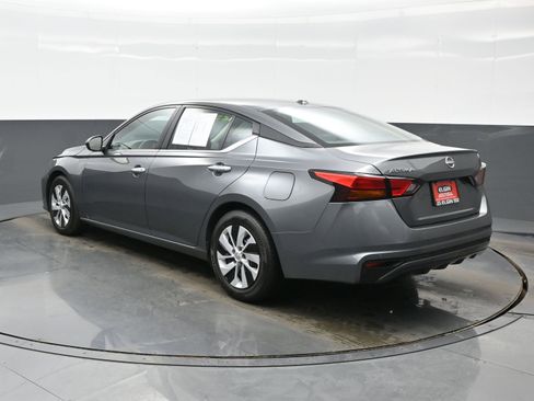 Used 2025 Nissan Altima 2.5 S image 4