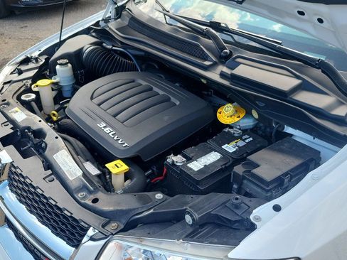 Used 2019 Dodge Grand Caravan SE FWD image 31