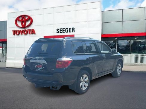 Used 2010 Toyota Highlander SE AWD/4WD image 3