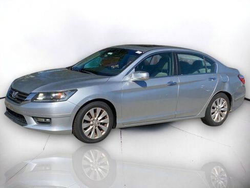 Used 2013 Honda Accord EX image 2