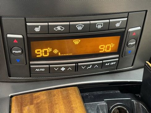 Used 2004 Cadillac XLR image 27