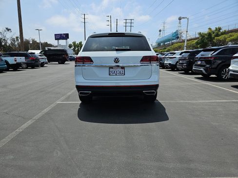 Used 2023 Volkswagen Atlas SE w/ Panoramic Sunroof Package FWD image 6