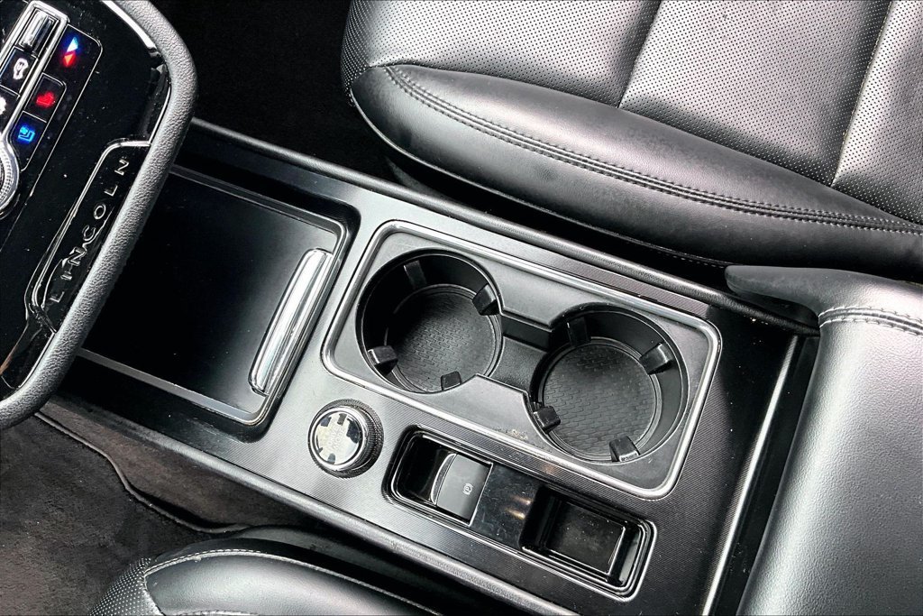 Used 2021 Lincoln Corsair AWD w/ Equipment Group 101A image 15