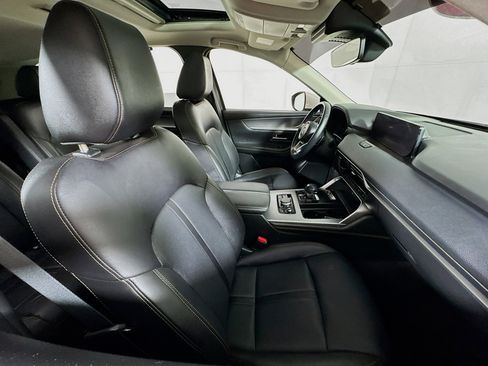 Used 2024 MAZDA CX-90 3.3 Turbo w/ Preferred Plus image 24