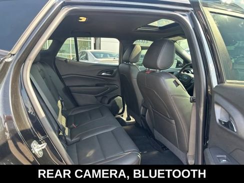 Used 2024 Chevrolet Trax RS w/ Sunroof Package FWD image 2