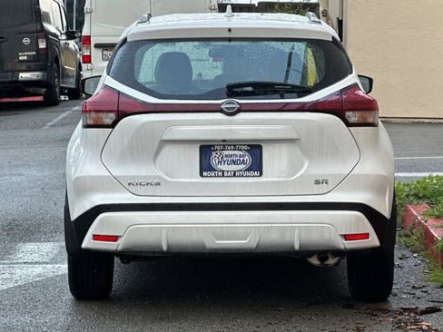 Used 2023 Nissan Kicks SR w/ SR Premium Package image 5