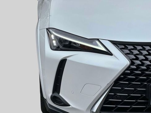 Certified 2025 Lexus UX 300h 300h Premium w/ Accessory Package (Z1) image 9