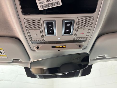 Used 2026 Land Rover Defender 110 S AWD/4WD image 12