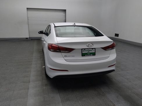 Used 2018 Hyundai Elantra SE w/ SE Connectivity Package 04 FWD image 6