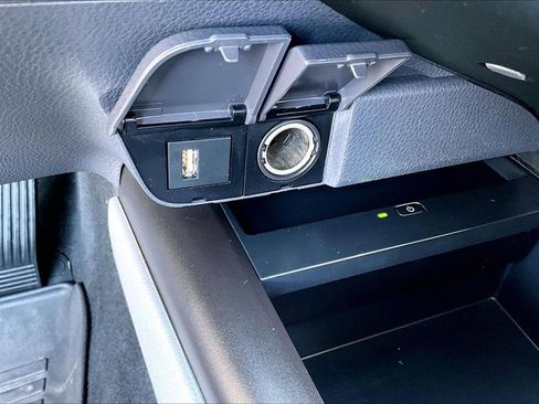 Used 2023 Toyota Camry XSE FWD image 18