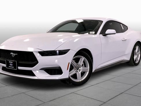 New 2026 Ford Mustang Coupe image 2