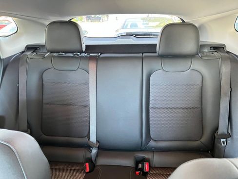 Used 2025 Chevrolet Trax LT image 38