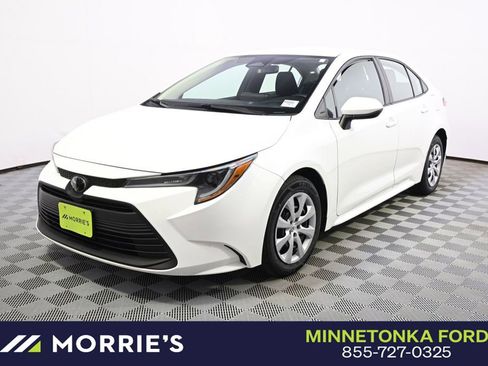 Used 2023 Toyota Corolla LE image 1