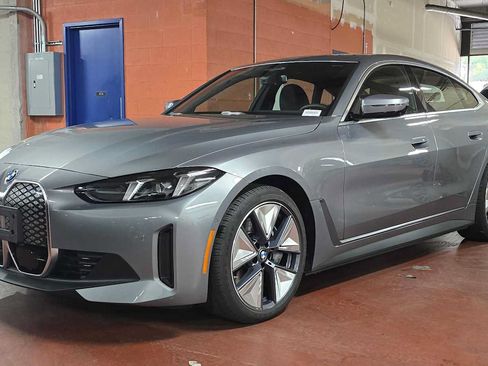 Used 2025 BMW i4 xDrive40i w/ Premium Package AWD/4WD image 6