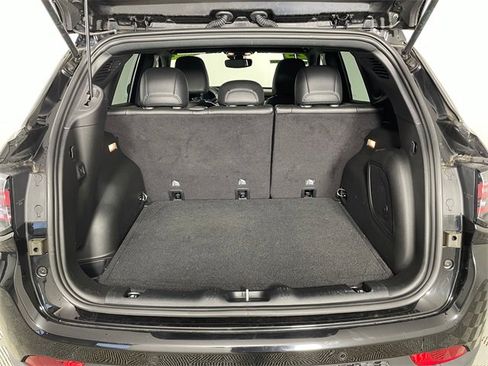 Used 2023 Jeep Compass Latitude w/ Sun and Sound Group image 18