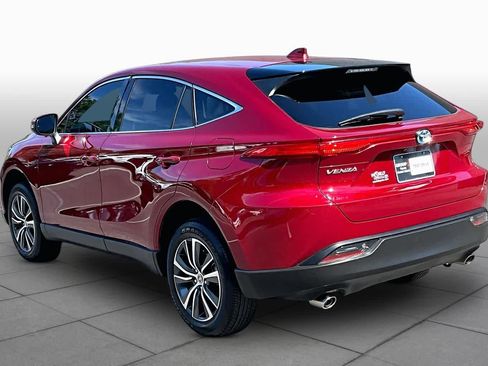Used 2023 Toyota Venza LE AWD/4WD image 11