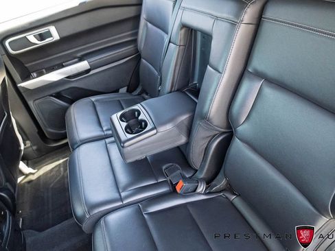 Used 2022 Ford Explorer XLT w/ Equipment Group 202A AWD/4WD image 39