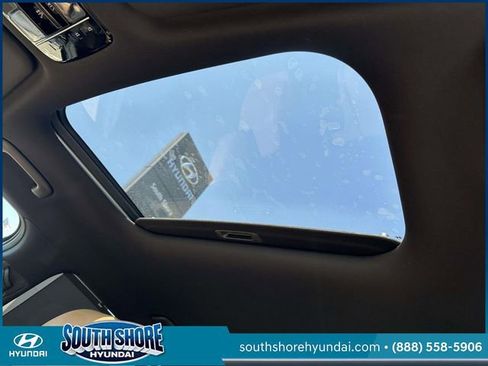 Used 2024 Hyundai Santa Fe Limited AWD/4WD image 20