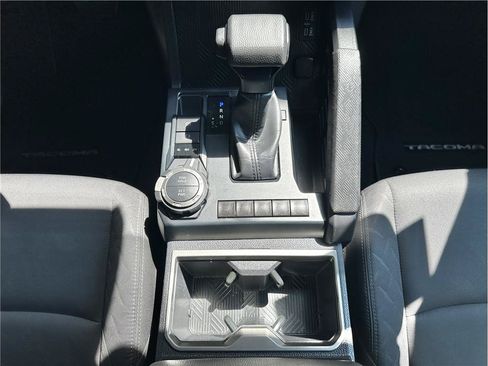 Used 2024 Toyota Tacoma SR5 AWD/4WD image 25
