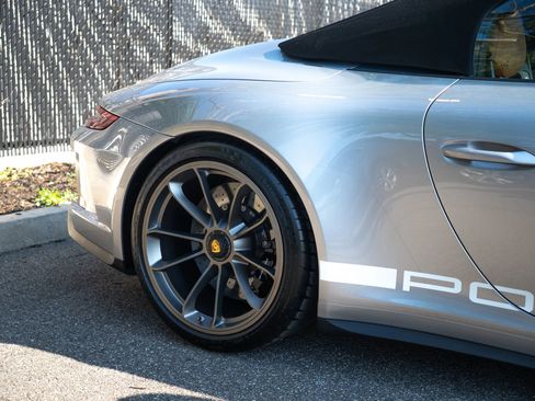 Used 2019 Porsche 911 Speedster RWD image 29